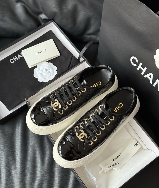Chanel Patent Leather Casual Low Top Fashion Sneakers