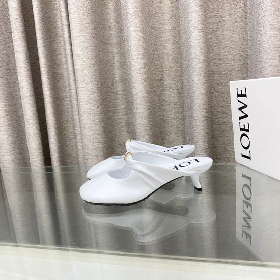 Loewe Chic Slip-on Sandals with Soft Leather and Durable Sole