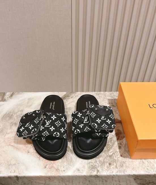 Louis Vuitton LV Stylish Removable Pouch Anti-slip Casual Slippers
