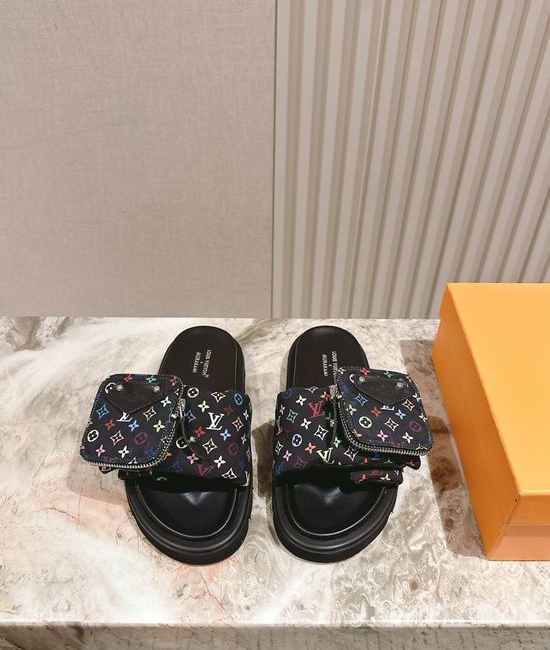 Louis Vuitton LV Stylish Removable Pouch Anti-slip Casual Slippers
