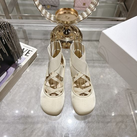 Christian Dior Soft Leather Classic Flats Elegant Daily Comfortable Footwear