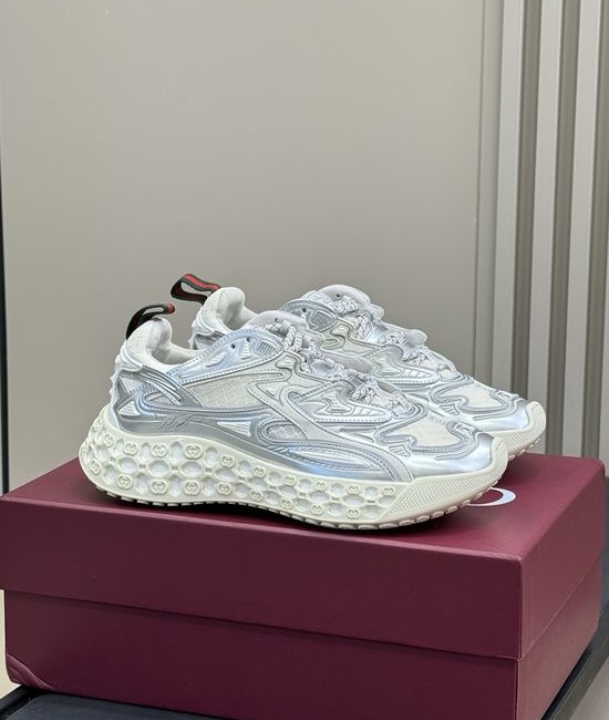 Gucci Comfortable Cushioned Height Boosting Casual Sneakers