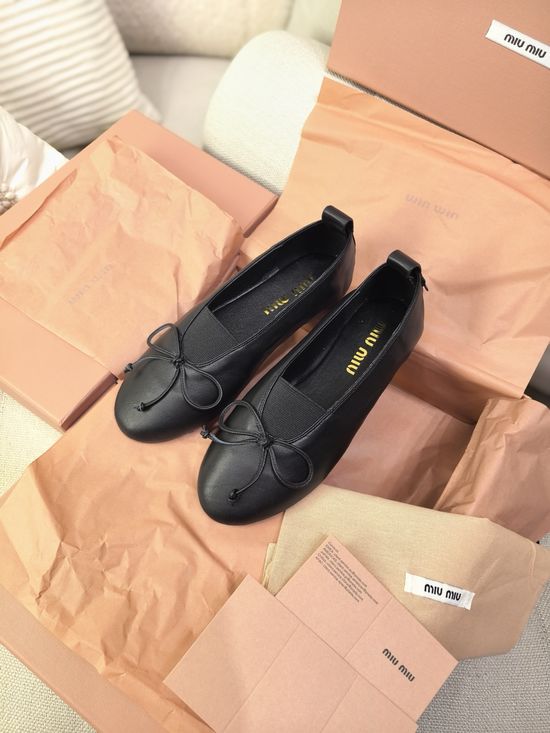 Miu Miu Soft Sheepskin Bow Decor Flat Ballet Shoes