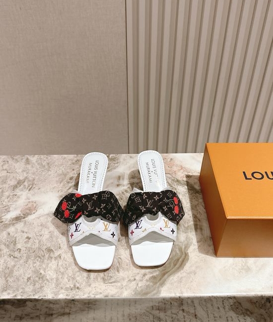 Louis Vuitton LV Chic Chunky Heel Buckle Strap Casual Shoes