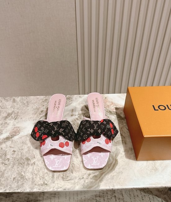 Louis Vuitton LV Chic Chunky Heel Buckle Strap Casual Shoes