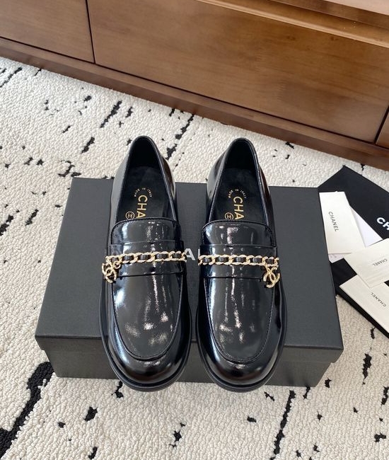 Chanel Chain Buckle Low Heel Loafers Retro Soft Genuine Leather