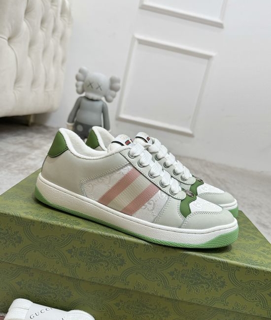Gucci Distressed Casual Sneakers with Metal Emblem and Soft Lining