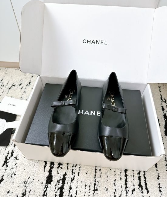Chanel Patent Leather Mary Jane Shoes with Premium Leather Sole