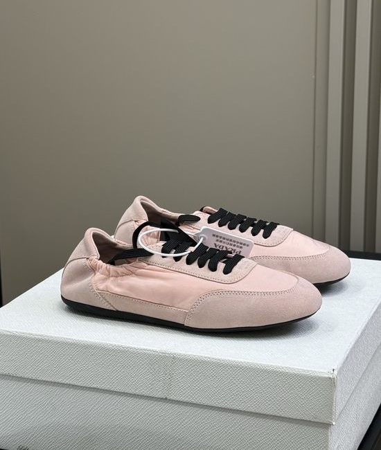 Prada Ultra-lightweight Sneakers Comfortable Stylish Daily