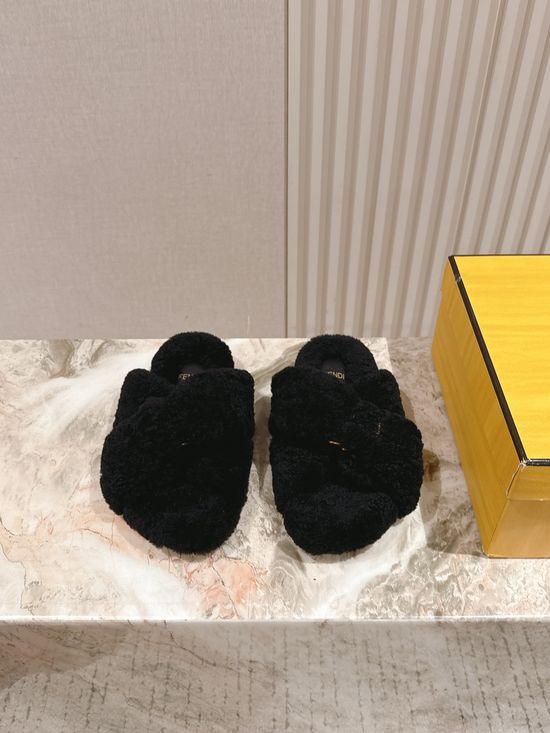 Fendi Premium Wool Slippers Warm Non-slip Daily Wear