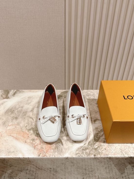 Louis Vuitton Vintage Casual Sneakers Soft Leather Comfort Sole
