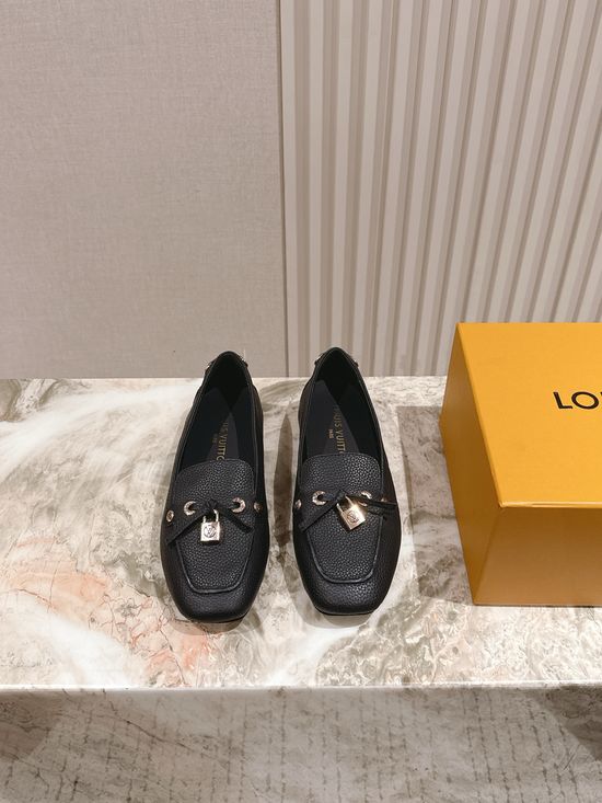 Louis Vuitton Vintage Casual Sneakers Soft Leather Comfort Sole