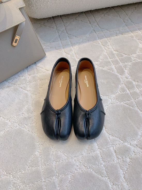 Maison Margiela Soft Split Toe Leather Casual Ballet Flats
