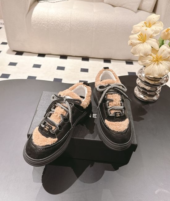 Chanel Grained Leather Upper Non Slip Casual Sneakers