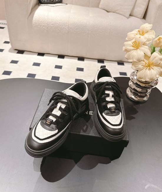 Chanel Grained Leather Upper Non Slip Casual Sneakers