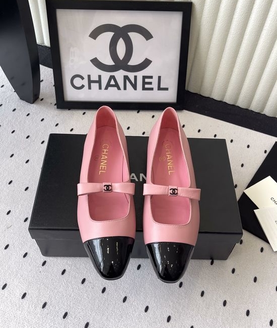 Chanel Mary Jane Flats Elegant Sheepskin Upper Luxury Details