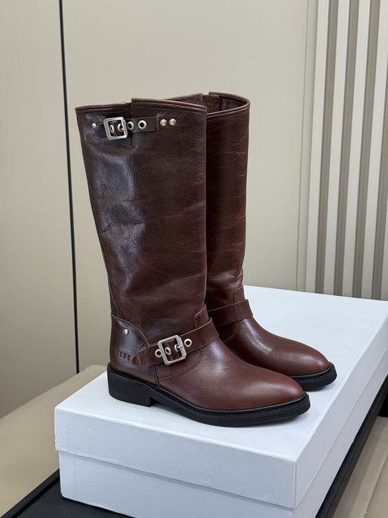 Golden Goose Sleek Leather Boots with Leg Shaping Design for Daily Wear