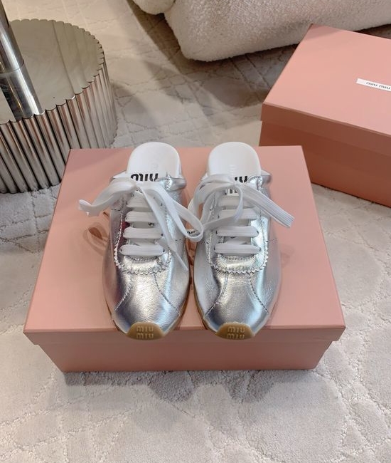 Miu Miu Leather Upper Casual Mule Sneakers Comfortable Non-slip Versatile Shoes