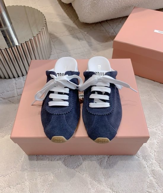 Miu Miu Leather Upper Casual Mule Sneakers Comfortable Non-slip Versatile Shoes