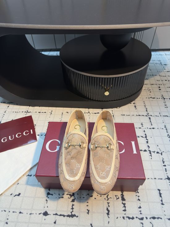 Gucci Classic Horsebit Loafers Soft Durable Versatile Daily Shoes