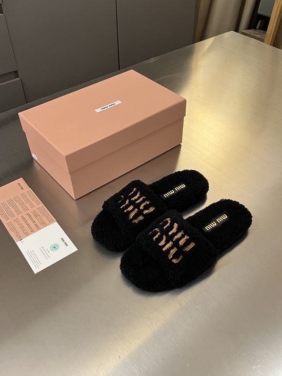 Miu Miu Embroidered Pure Wool Casual House Slippers