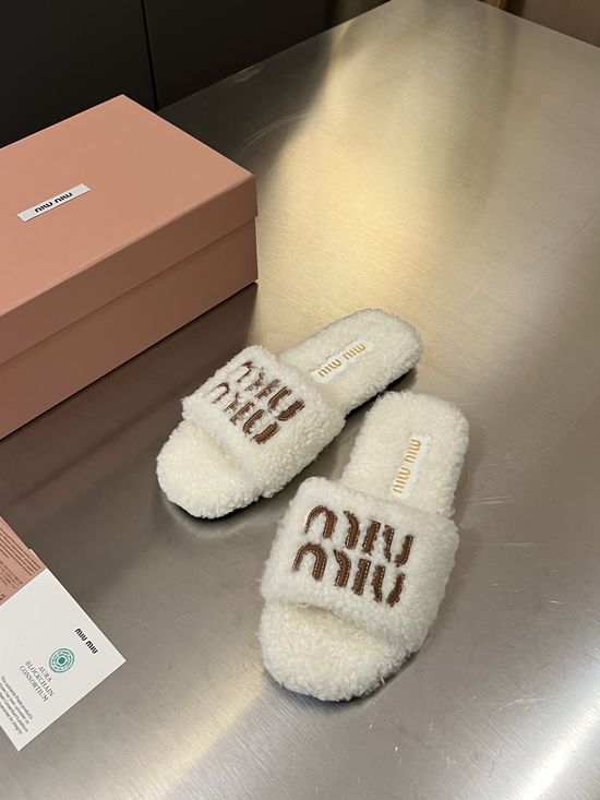 Miu Miu Embroidered Pure Wool Casual House Slippers