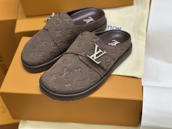 Louis Vuitton LV Suede Upper Warm Comfort Platform Slippers