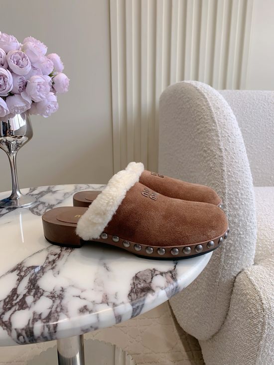 Miu Miu Chic Suede Wool Slippers with Elegant Design