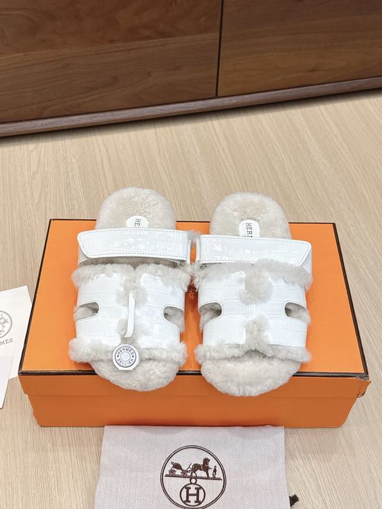 Hermes Curly Fur Slip On Slippers Cloud Like Comfort TPU Sole