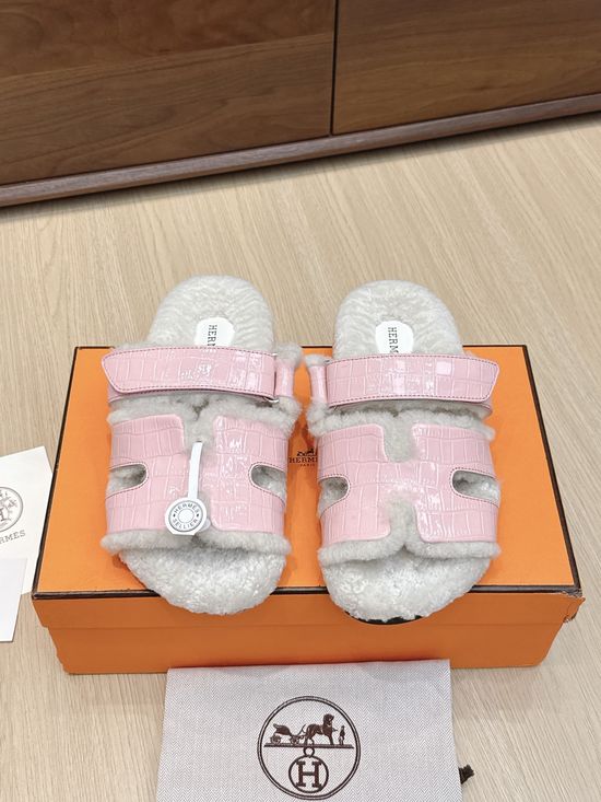 Hermes Curly Fur Slip On Slippers Cloud Like Comfort TPU Sole