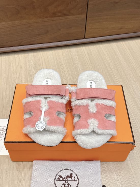 Hermes Curly Fur Slip On Slippers Cloud Like Comfort TPU Sole