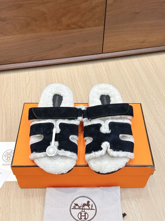 Hermes Curly Fur Slip On Slippers Cloud Like Comfort TPU Sole