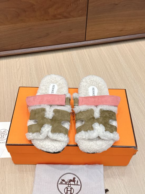 Hermes Curly Fur Slip On Slippers Cloud Like Comfort TPU Sole
