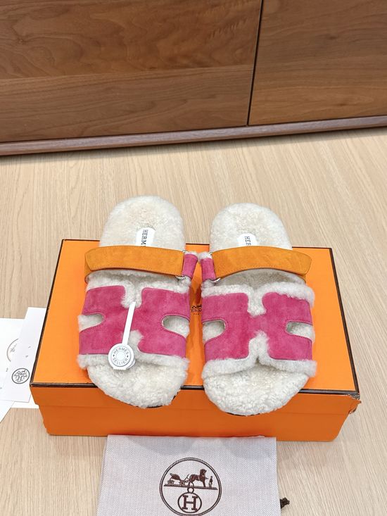 Hermes Curly Fur Slip On Slippers Cloud Like Comfort TPU Sole