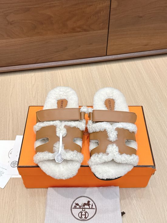 Hermes Curly Fur Slip On Slippers Cloud Like Comfort TPU Sole