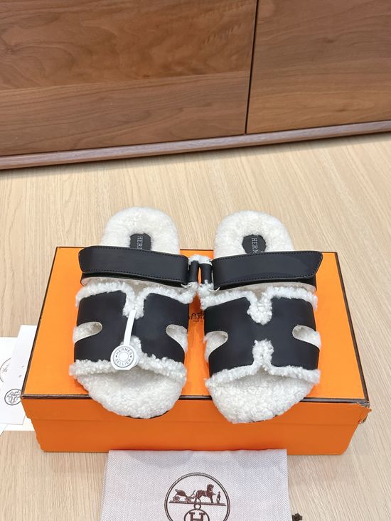 Hermes Curly Fur Slip On Slippers Cloud Like Comfort TPU Sole