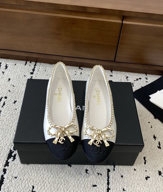 Chanel Chic Mary Jane Shoes Featuring Simple yet Sweet Design