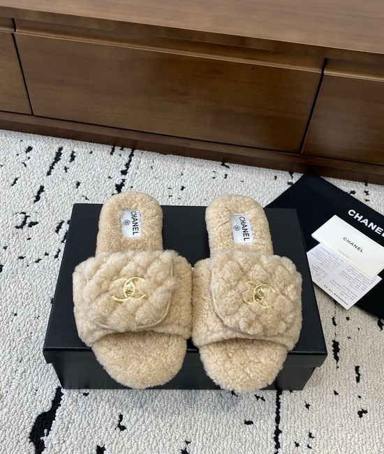 Chanel Vintage-Style Flat Mule Slippers with Fur Lining