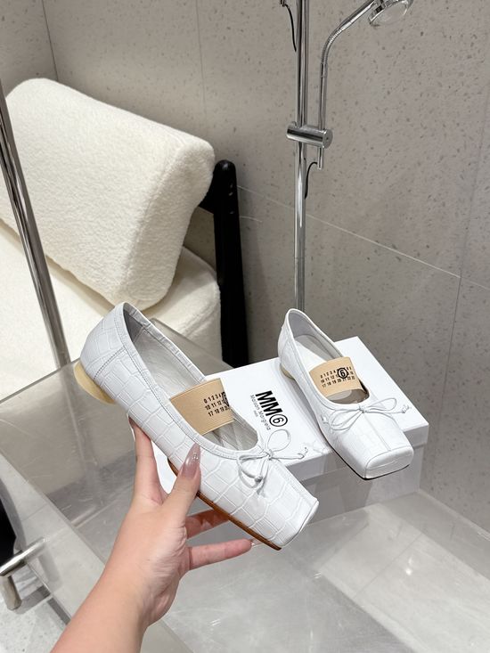Maison Margiela Elegant Square Toe Mary Jane Leather Flat Ballet Shoes
