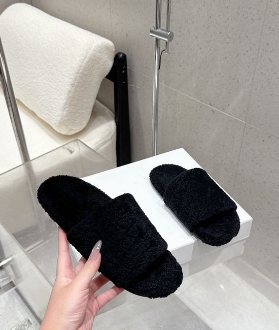 The Row Soft Plush Warm Slippers Comfortable Casual Slip On Shoes