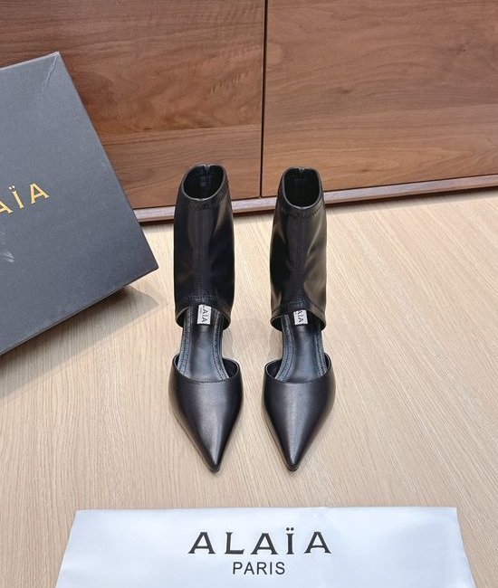 Alaia Suede High Heel Ankle Boots For Leg Lengthening