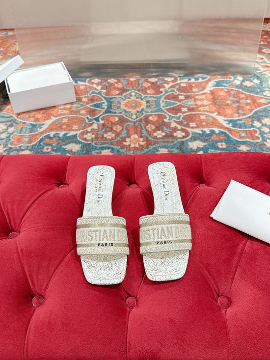 Christian Dior Woven Flat Slide Sandals Embroidered Detail Premium Leather Sole