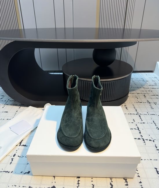 The Row Classic Round Toe Flat Ankle Boots Minimalist Style