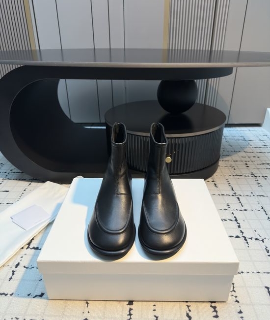 The Row Classic Round Toe Flat Ankle Boots Minimalist Style