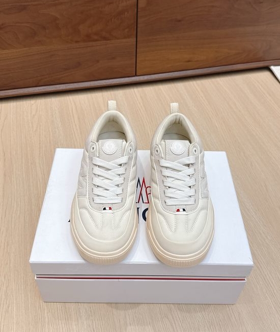 Moncler Lightweight Outdoor Cushioned Walking Sneakers with Non-slip Sole