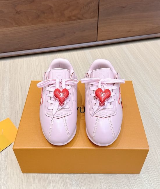 Louis Vuitton LV Casual Fashion Sneakers With Soft Upper And Durable Sole