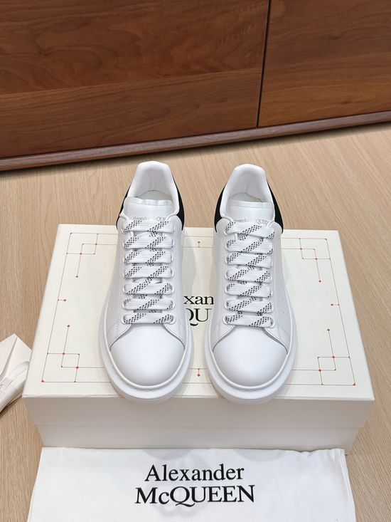 McQueen Premium Genuine Leather Breathable Classic Low-top Casual Sneakers