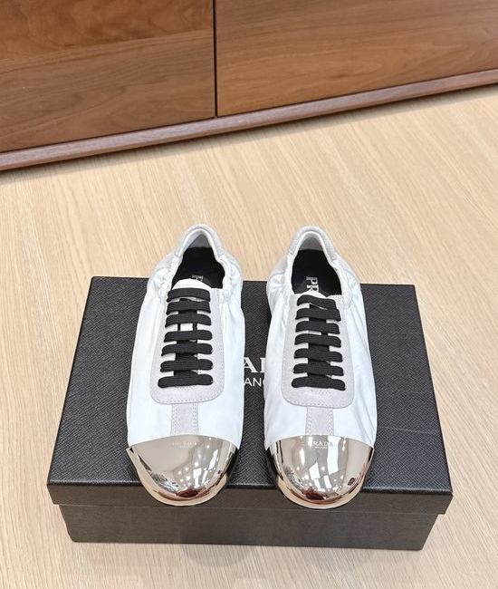 Prada Metallic-Toe Thin-Sole Casual Sneakers