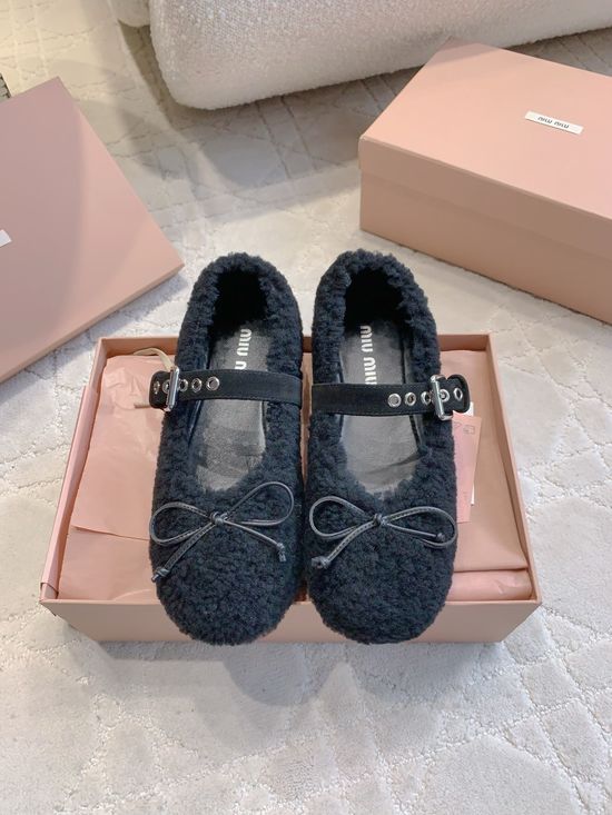 Miu Miu Soft Wool Upper Flat Shoes Comfortable Warm Durable Outsole