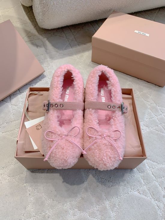 Miu Miu Soft Wool Upper Flat Shoes Comfortable Warm Durable Outsole